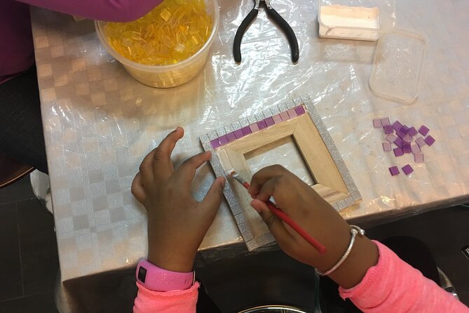 Guided Gaudí Mosaic Workshop for Children in Barcelona 1 Hours - What you can bring, what you should not bring, and food rules