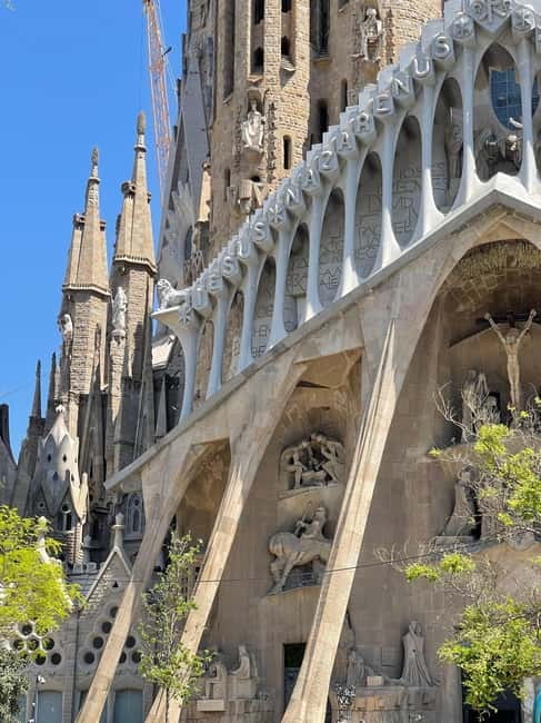 Guided Tour of Sagrada Familia - Gaudi's dream - Key things I’d bet on in this tour
