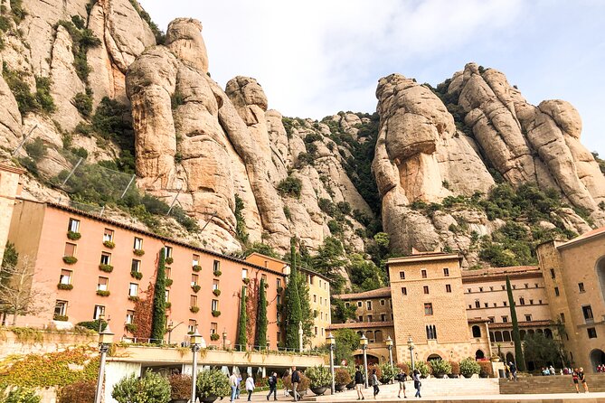 Half-Day Private Tour of Montserrat from Barcelona - A private Montserrat day that starts and ends in comfort