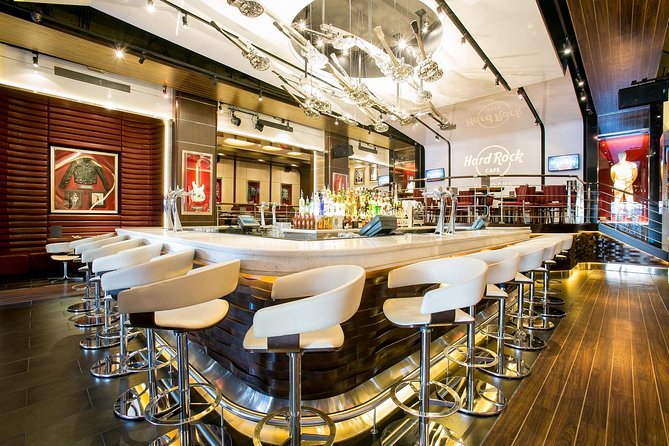 Hard Rock Cafe Barcelona with Set Lunch or Dinner - Hard Rock Cafe Barcelona, right by Plaça de Catalunya