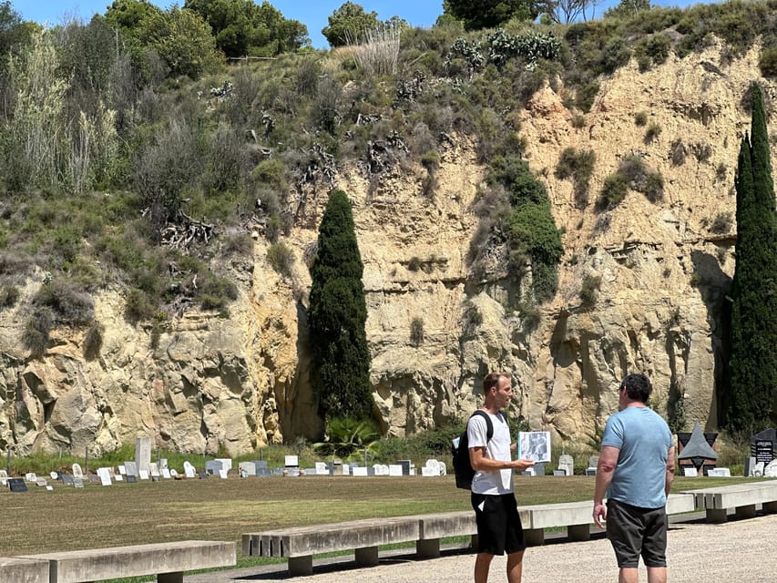 Hidden Barcelona: Montjuïc Cemetery Walking Tour - Buenaventura Durruti’s tomb: Barcelona’s rebel memory, in stone