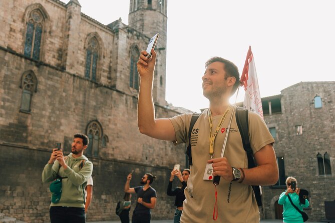 HistARy: Guided tour of the Gothic Quarter with Augmented Reality - Barcelona Cathedral: gargoyles, secrets, and a very theatrical angle