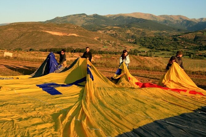 Hot Air Ballooning and Sailing Adventure Tour from Barcelona - Balloon ride over Montserrat, powered by the day’s winds