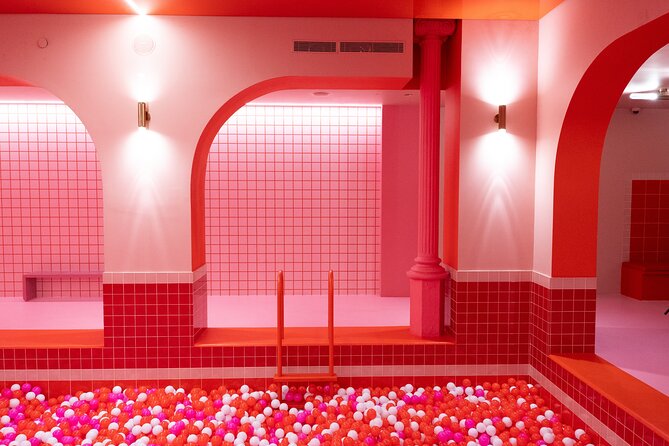 House of Candy: The Sweetest Experience in Barcelona - Gran Via de les Corts Catalanes: What to Expect at the Door