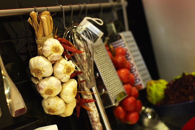 Interactive Paella & Market: Bottomless Wine & Rambla Views - Should You Book Barcelona Cooking for Paella and Market Day?