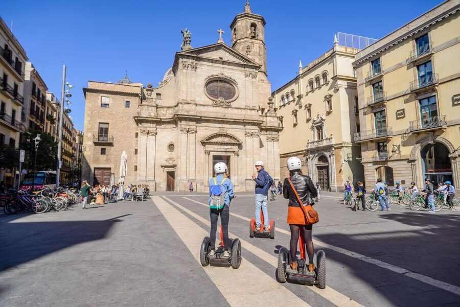 Intro Segway Tour Barcelona 1h - Barri Gòtic and La Cara de Barcelona: Where the City Gets Character