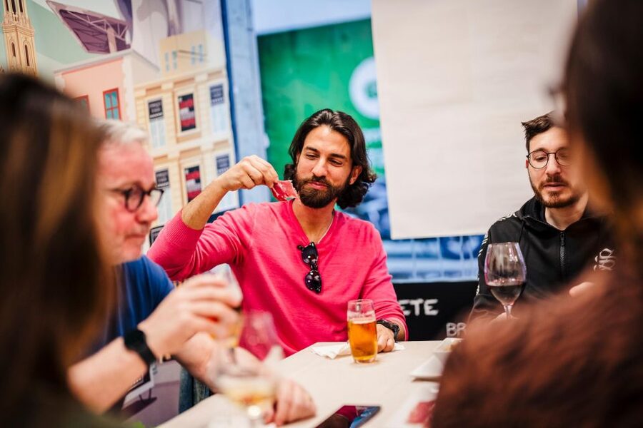 Jamón Experience Masterclass: Ultimate Ham & Cava Tasting - Cava and wine pairing: How drinks change what your mouth thinks