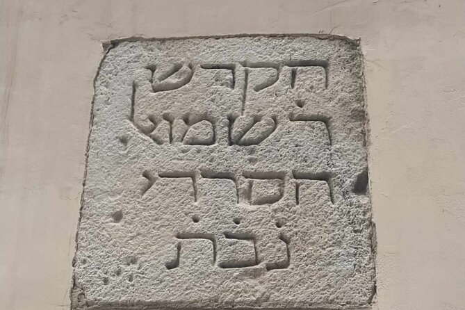 Jewish tour by Jewish Guide in Barcelona - Placa de Sant Jaume: where civic power meets the old Jewish quarter