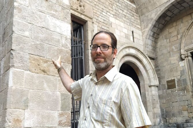 Jewish tour by Jewish Guide in Barcelona - Muralla Romana: walking alongside Barcelona’s original Roman wall