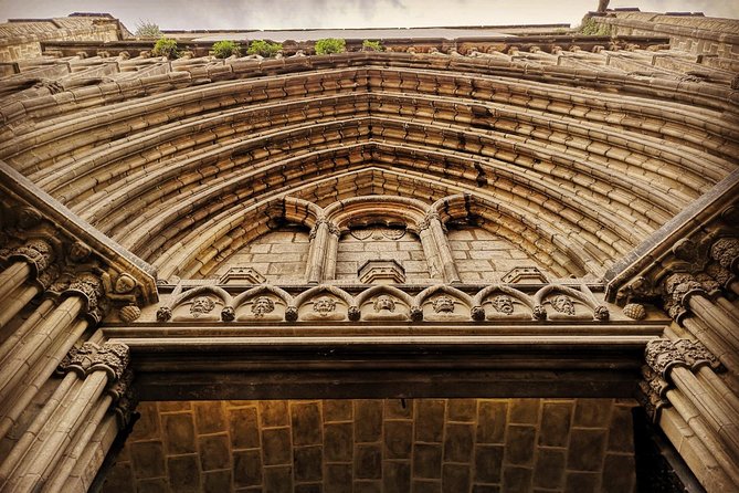 Kickstart Barcelona Private Tour. City Highlights for newcomers - Mercat de la Boqueria: what to do in 15 minutes