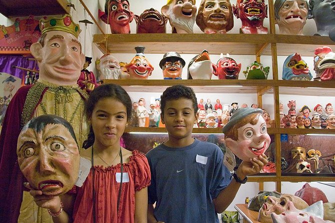 Kids and Family Gothic Quarter Walking Tour in Barcelona - Where You Start, How Long You Walk, and the End Point Twist