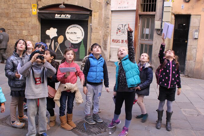 Kids & Family Private Guided Dragon Tour in Barcelona - Your Starting Point in Ciutat Vella and How the Route Connects