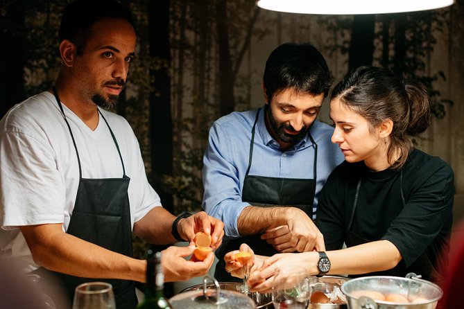 La Boqueria Market and Paella Cooking Class in Barcelona - The 18th-Century Apartment Kitchen Setup (Why It Feels Like a Private Dinner)