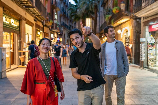 La Boqueria & Santa Caterina Market Private Tour with Tapas - Mercat de la Boqueria: how to enjoy a market without guessing