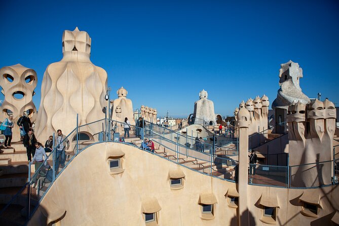 La Pedrera Skip-the-Line Local Guided Tour: Beyond the Postcard - Your guide matters more than you think