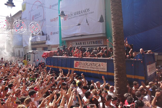 La Tomatina Day Trip from Barcelona with Ticket & Party Access - The Pre-Party, Breakfast, and Welcome Drink That Help the Day Work