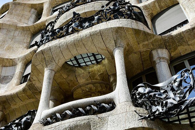 Life of Gaudi and Architectural | Walking Tour | 2h - Key highlights you will feel right away