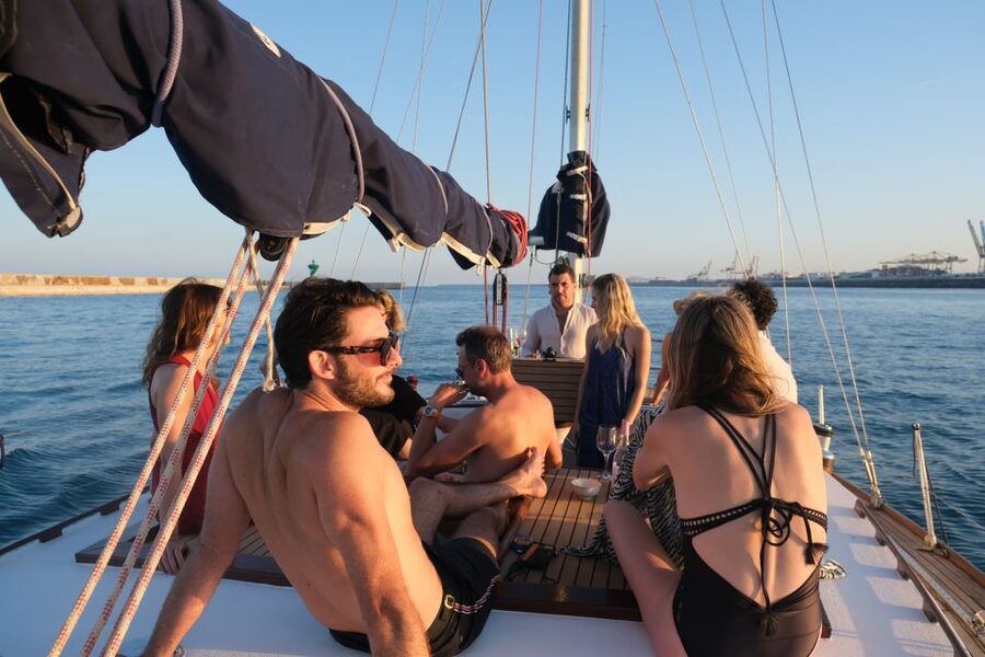 Luxury and exclusive sailing tour with private service - Value and price: is $35 per person worth it?