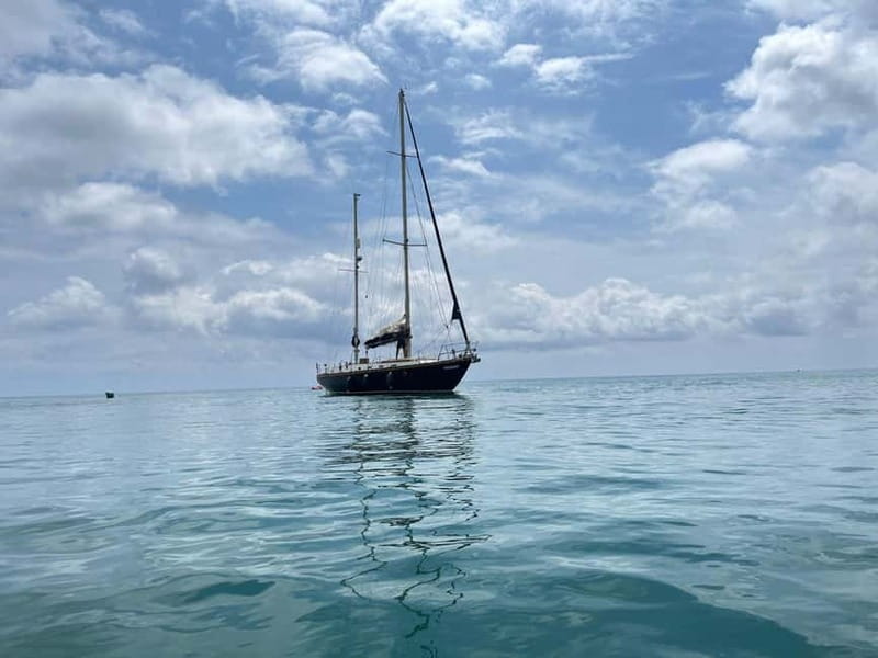 Luxury and exclusive sailing tour with private service - Choosing 1 to 4 hours without wasting time
