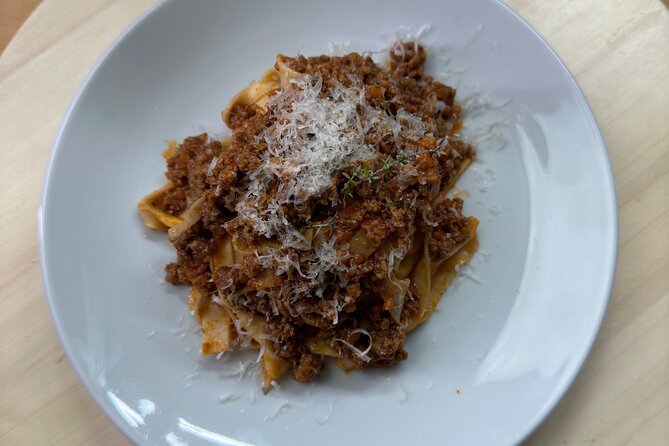 Make fresh pasta and Italian aperitivo In Barcelona - Location Tips in Sant Martí: Finding Foodies Xp Without Stress