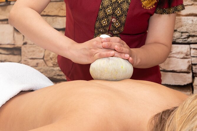 Massage of your choice for a couple of 60 min in the same room at THAI SPA MASSAGE - The location: why Pg. de Gràcia is a massage-smart neighborhood