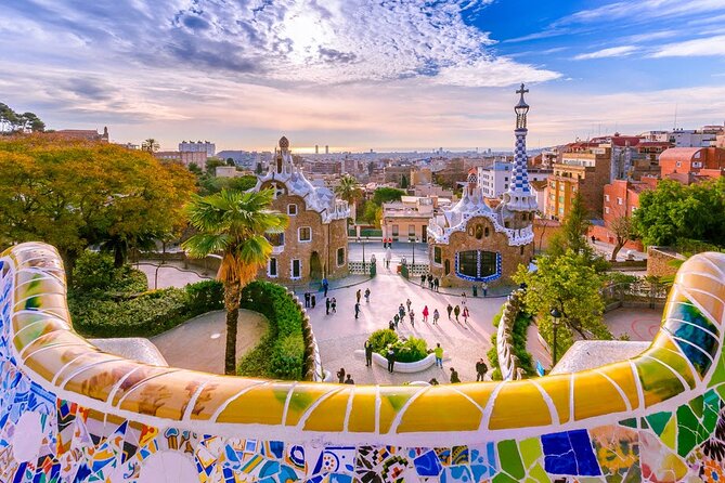 Max 6 People Full-Day Tour Barcelona, Sagrada Familia, Parc Guell - A Small-Group Barcelona Plan That Works for First-Timers
