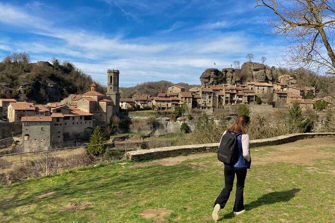 Medieval Towns and Nature Parks Exclusive Trip with Pickup - Los Riscos de Tavertet: The Nature Reserve Photo Stop
