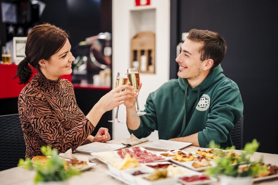 Menú Tapas - Spanish Tastes near Sagrada Familia - A Tapas Menu Right by Sagrada Familia, Built for Easy Timing