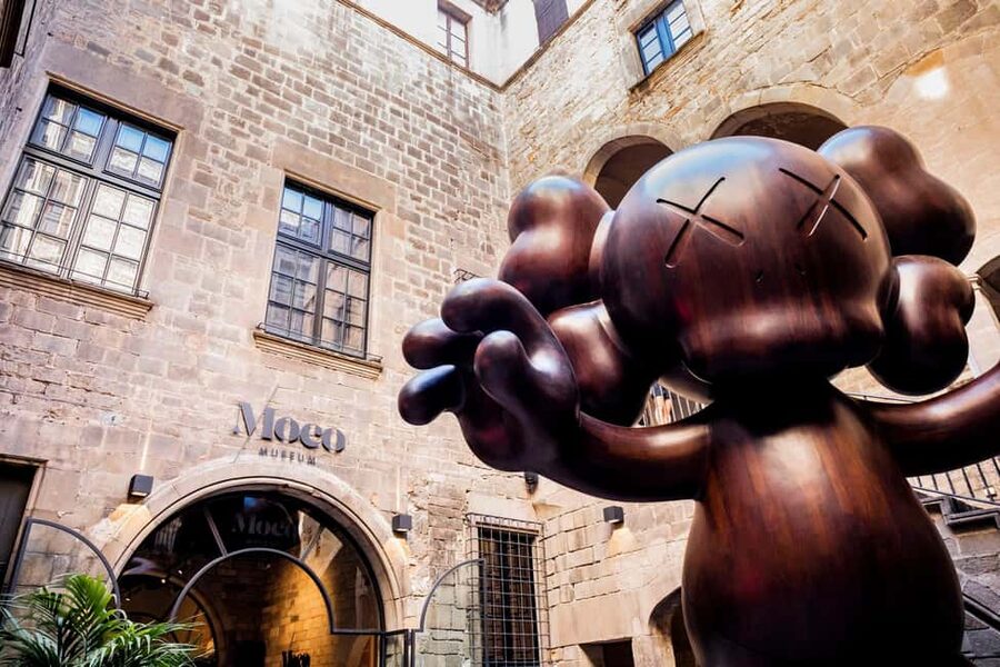 Moco Museum Barcelona: Modern & Contemporary Art - SixnFive digital art installations: a smart follow-up to the wall works
