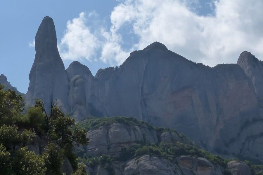 Montserrat: 6-Hour Tour with a Choice of 3 Levels of Hiking - Should you book the Montserrat 6-hour hike?