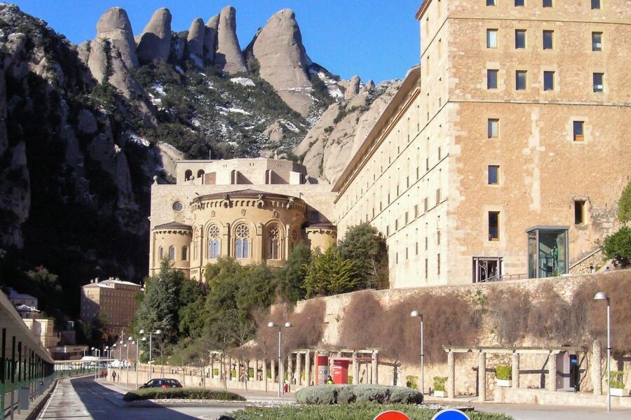 Montserrat: 6-Hour Tour with a Choice of 3 Levels of Hiking - Getting to Montserrat from Barcelona without wasting the day