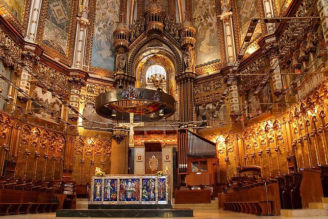 Montserrat Day Trip from Barcelona with Cogwheel Train - Getting to Montserrat from Barcelona, start at Carrer d’Alí Bei