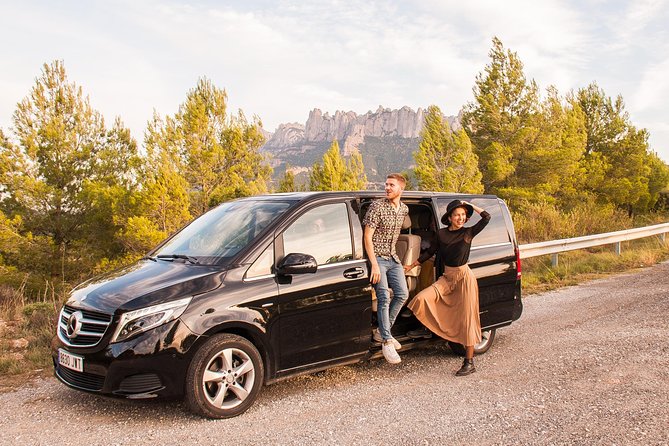 Montserrat Half-Day Tour with Tapas and Gourmet Wines - The winery visit: Oller del Mas castle experience, with a plan B when needed