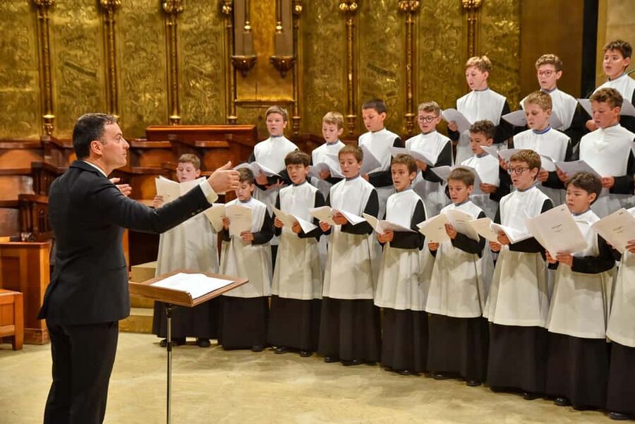 Montserrat Monastery Ticket with Escolania Boys' Choir - Audiovisual Space Montserrat Portes Endins: Mountain, Monastery, Sanctuary
