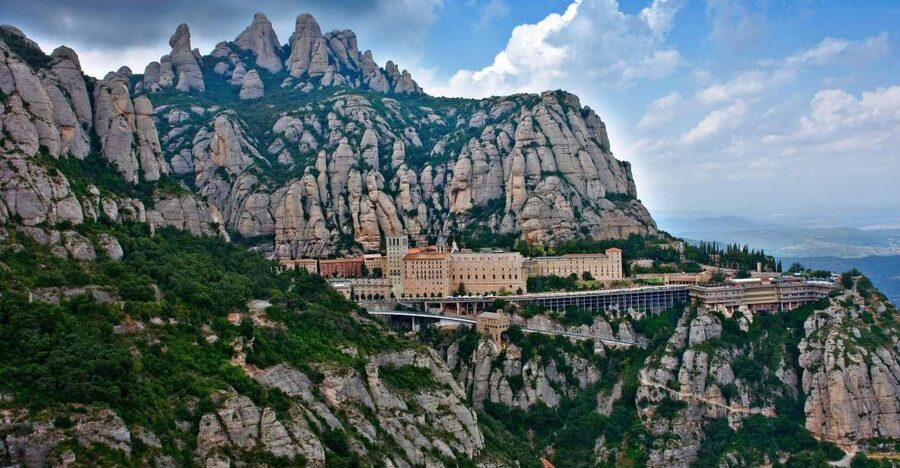 Montserrat: Morning or Afternoon Half-Day Trip with Pickup - Why Montserrat Works as a Half-Day Detour From Barcelona