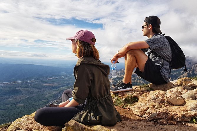 Montserrat Nature Walk, Monastery and Museum from Barcelona - Montserrat Museum Time: When Art Breaks Up the Climb