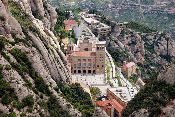 Montserrat Private Guided Tour with Pick up - Price and value, and when it’s a bargain