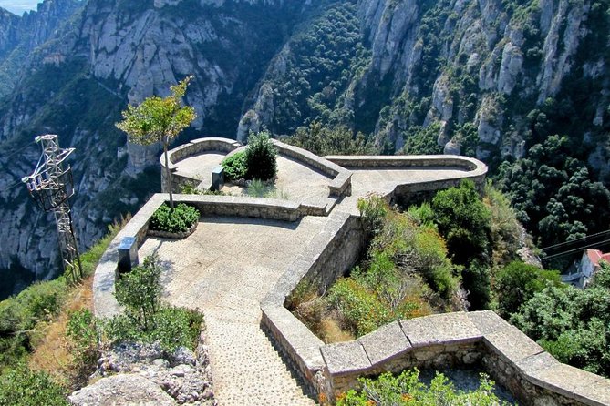 Montserrat Private Tour by Train from Barcelona - Who this private Montserrat tour is best for