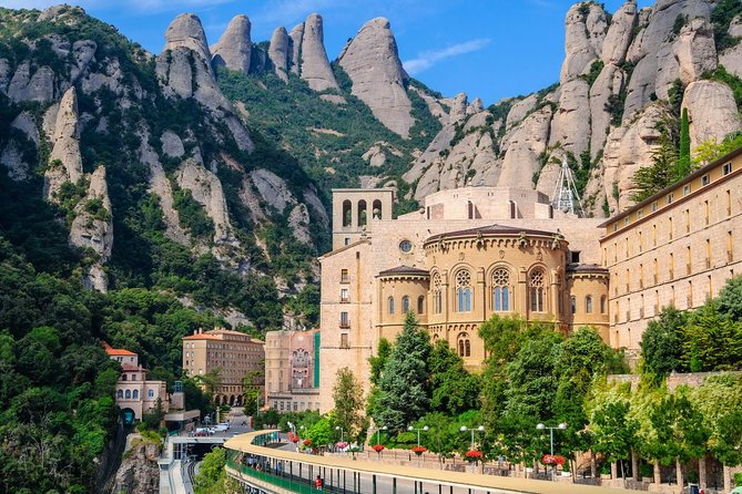 Montserrat Private Tour from Barcelona with Pick-up - Seeing the Black Madonna from inside the basilica