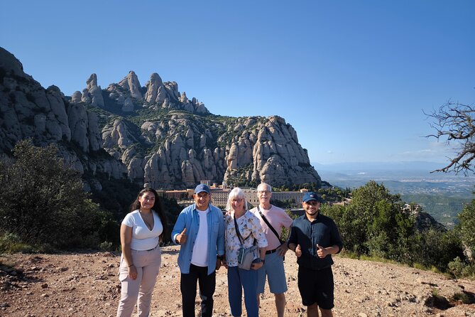 Montserrat Tour by Train with Cable Car and Cogwheel - Free time on Montserrat: how to use the 2.5 hours well
