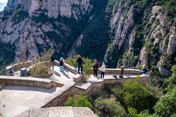Montserrat Tour with Cogwheel Train, Monastery & Black Madonna - Basilica and La Moreneta: the Black Madonna moment