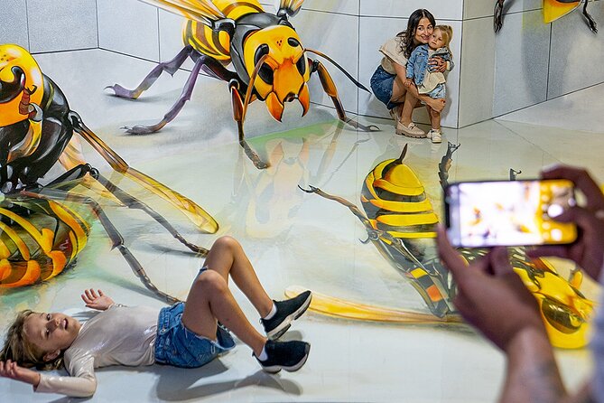 Museum of Illusions Guided Tour - Mobile ticket and timing inside the Museum of Illusions