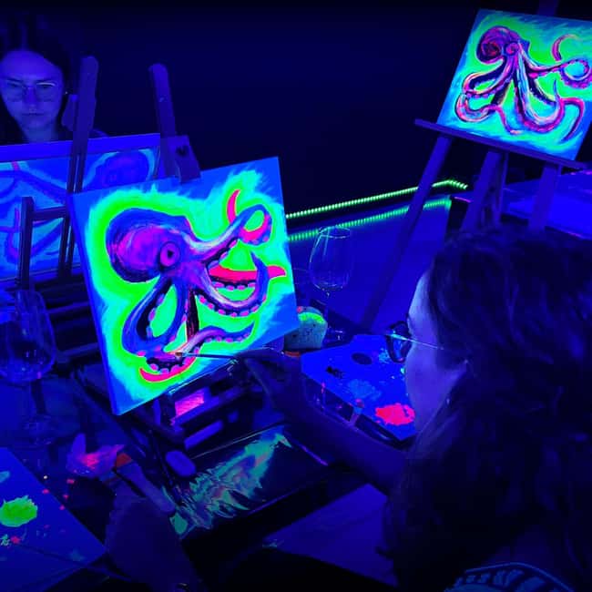 Paint & Wine in Barcelona: art, wine, and music in a unique atmosphere - Key points before you go