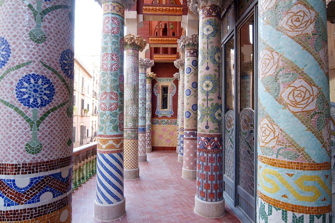 Palau de la Musica Catalana Admission Ticket with Audioguide - Entering the Palau: phone ticket scan and your audio start