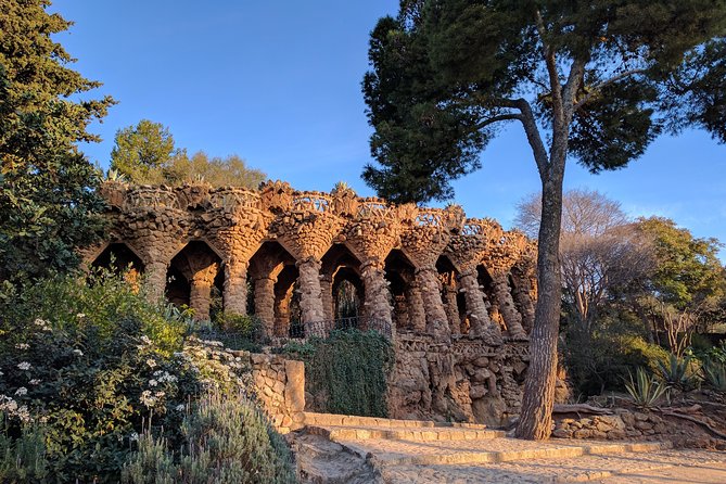 Park Guell and Sagrada Familia, Gaudí's Masterpieces Private Tour - Park Güell private tour: 1 hour 15 minutes with your guide