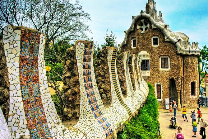 Park Guell and Sagrada Familia Private Tour with Hotel pick-up - Sagrada Família: what to do with your allotted hour