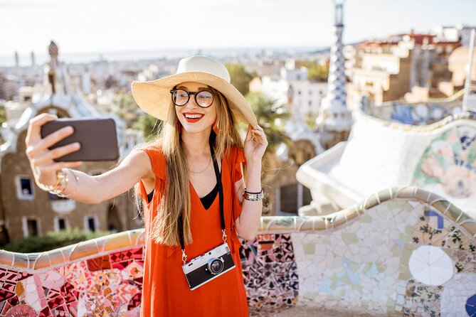 Park Guell and Sagrada Familia Tour in Barcelona - Sagrada Familia: How to Read a Cathedral That’s Still Being Built