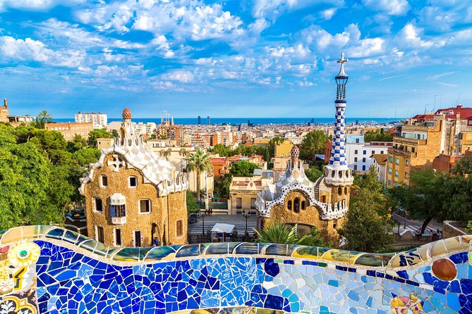 Park Guell and Sagrada Familia Tour in Barcelona - Timing, Security, and Why the Middle of the Day Feels Busy