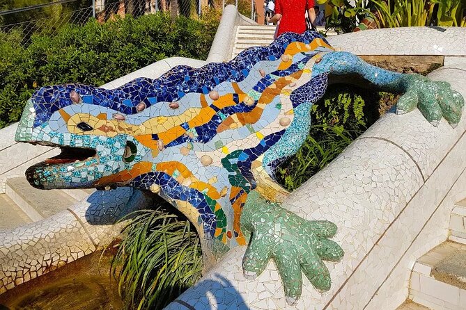 Park Güell Guided Tour in Barcelona - Shared group size, language, and value for your money