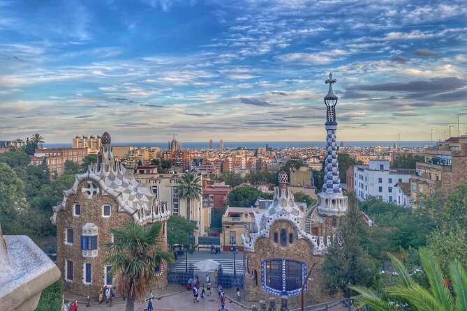 Park Guell Guided Tour in Barcelona with Entry - Why this Park Güell tour feels different from a ticket-only visit